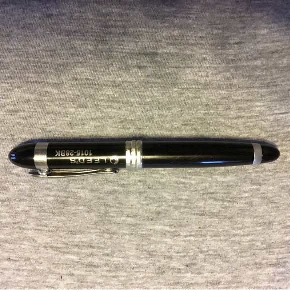 Leeds Black w/Chrome Decoration Vintage Pen - Picture 6 of 11
